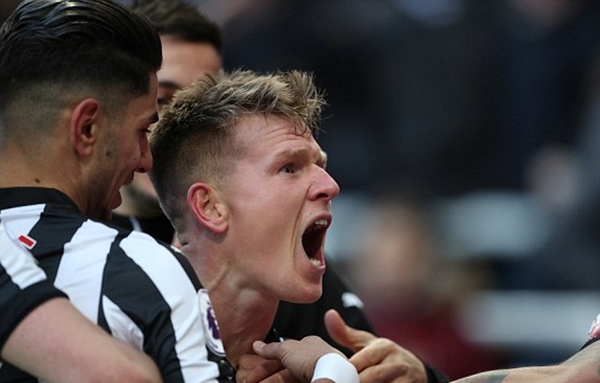 Mourinho nối dài thành tích tệ hại trên sân Newcastle