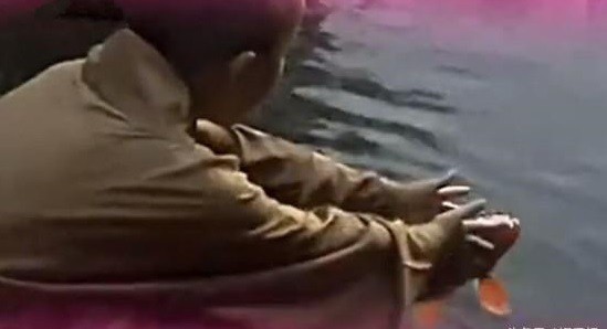 Tiểu Đường Tăng trong Tây Du Ký 1986: Trưởng thành là triệu phú, cưới vợ diễn viên xinh đẹp Tiểu Đường Tăng trong Tây Du Ký 1986: Trưởng thành là triệu phú, cưới vợ diễn viên xinh đẹp