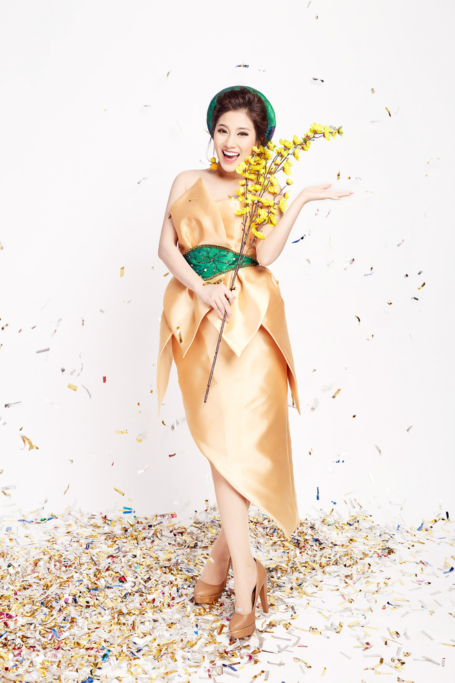 Ngọc nữ Bolero Tố My khoe vẻ gợi cảm trong bộ hình đón Tết Ngọc nữ Bolero Tố My khoe vẻ gợi cảm trong bộ hình đón Tết