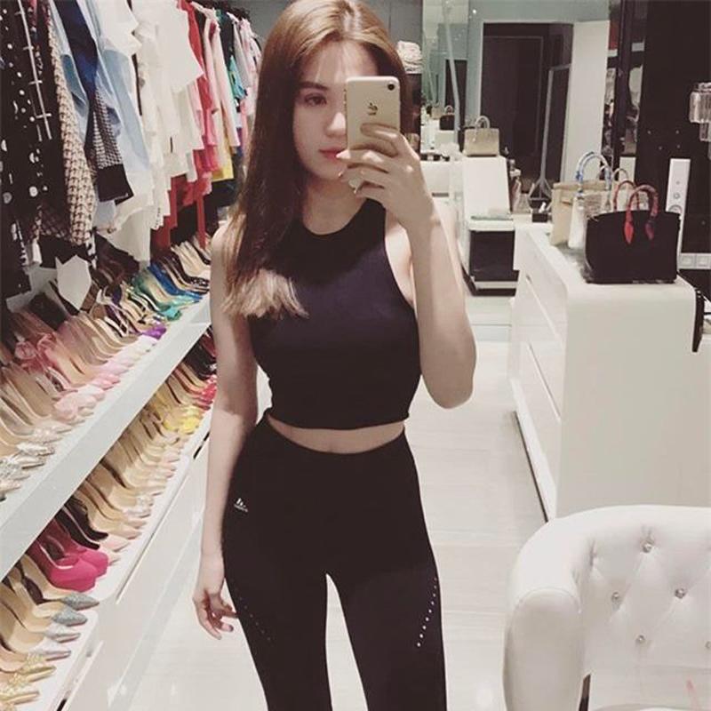 Sốc với những tủ đồ trị giá bạc tỷ của Hồ Ngọc Hà, Ngọc Trinh... Sốc với những tủ đồ trị giá bạc tỷ của Hồ Ngọc Hà, Ngọc Trinh...