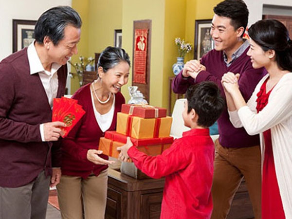 Dịch vụ xông đất Tết Mậu Tuất hoành tráng với 30 phút giá 6,5 triệu đồng