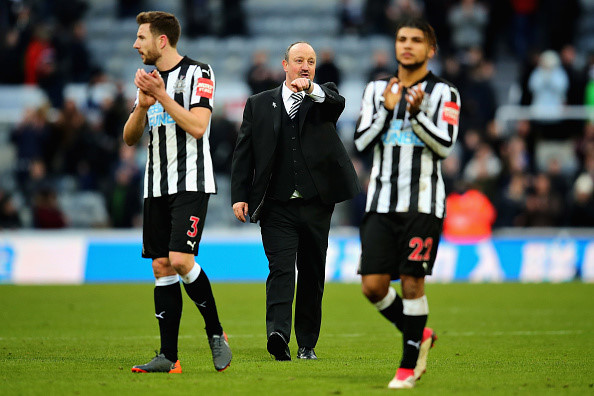 Hậu vệ Newcastle chê MU kém hơn cả Arsenal và Man City