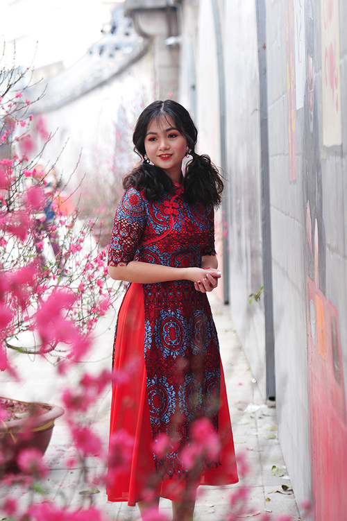 Phố bích họa ở trung tâm Hà Nội nhộn nhịp ngày gần Tết