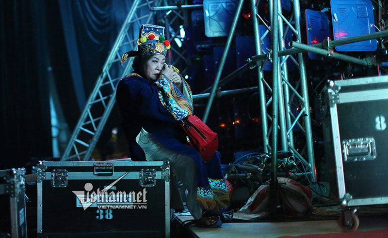 Độc quyền: Lặng người khi xem hình hậu trường Táo quân 2018