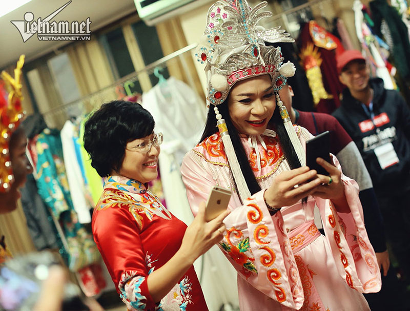 Độc quyền: Lặng người khi xem hình hậu trường Táo quân 2018