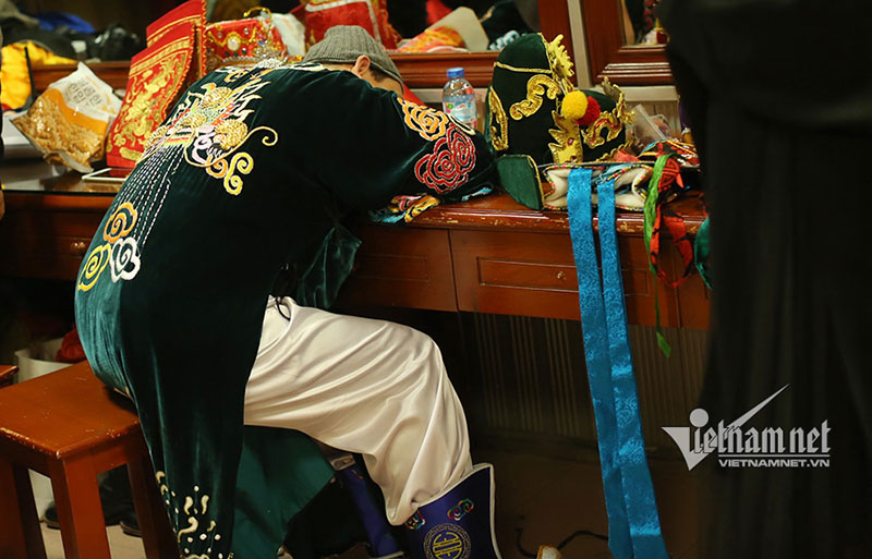 Độc quyền: Lặng người khi xem hình hậu trường Táo quân 2018