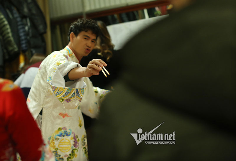 Độc quyền: Lặng người khi xem hình hậu trường Táo quân 2018