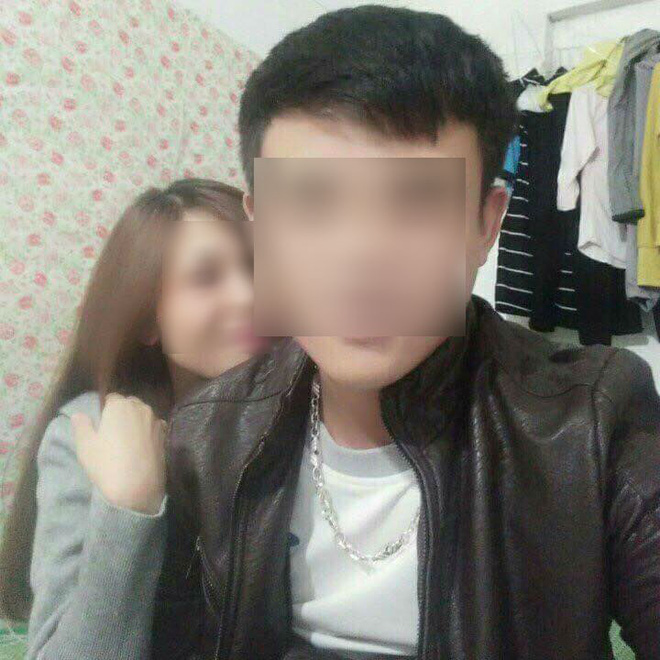 Đôi vợ chồng trẻ nhặt được túi xách, cuỗm luôn điện thoại và ví của khổ chủ còn bắt chuộc 5 triệu để lấy giấy tờ khiến dân mạng bức xúc