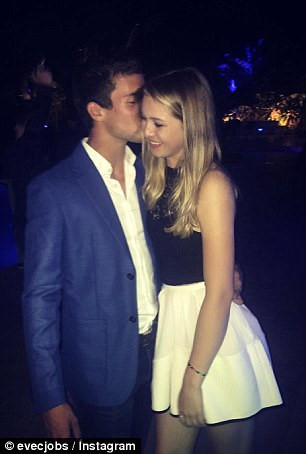 Con gái 19 tuổi xinh đẹp và tài giỏi của Steve Jobs