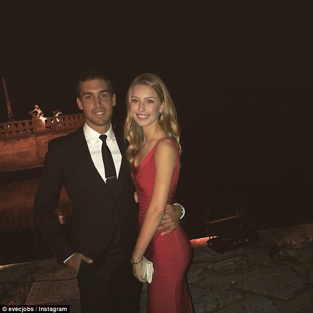 Con gái 19 tuổi xinh đẹp và tài giỏi của Steve Jobs