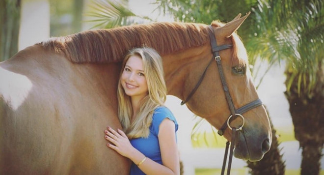 Con gái 19 tuổi xinh đẹp và tài giỏi của Steve Jobs