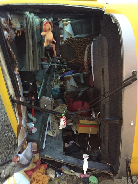 Lật xe khách, hàng chục người xa quê về Tết thương vong