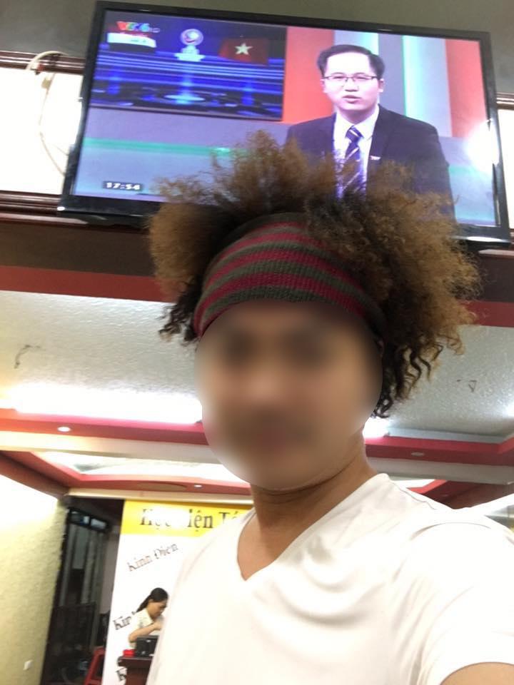 Salon tóc nhận gạch đá vì từ chối khách tóc dài, tuyên bố chỉ nhận làm tóc lỡ và ngắn!