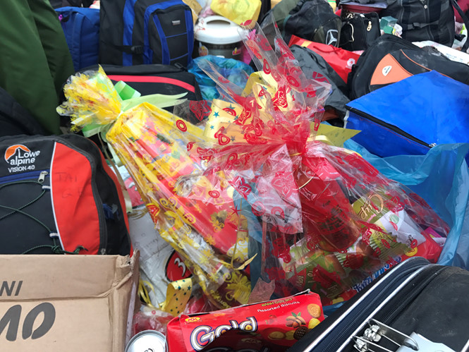 Vụ lật xe khách, 2 người chết, 11 người bị thương: Tiếng trẻ em, phụ nữ khóc rất thê lương