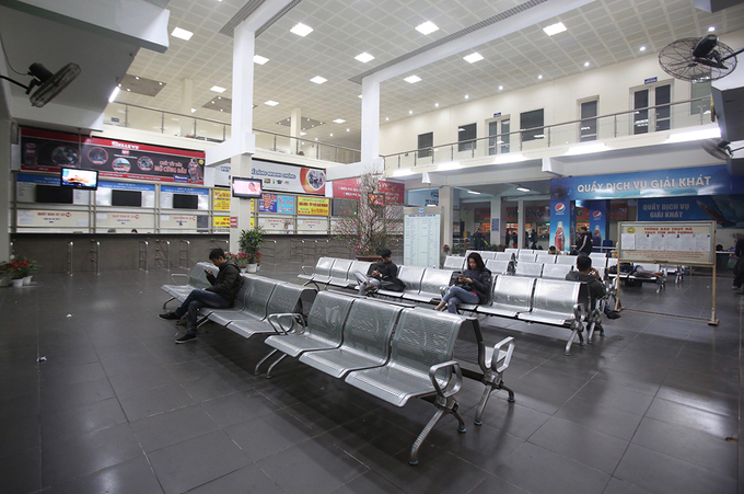 Bến xe Hà Nội vắng tanh ngày giáp Tết