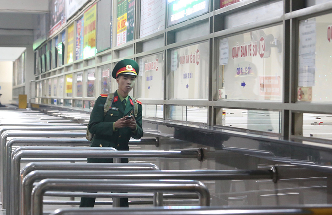 Bến xe Hà Nội vắng tanh ngày giáp Tết