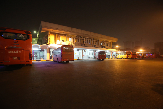 Bến xe Hà Nội vắng tanh ngày giáp Tết