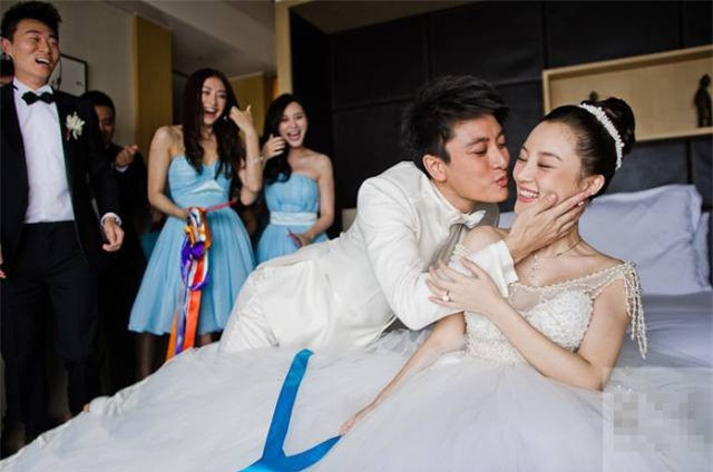 Bạn thân tiết lộ Lý Tiểu Lộ và Giả Nãi Lượng ly hôn sau vụ ngoại tình