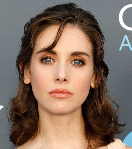 Cách dùng màu son nude dịp Valentine đẹp như sao