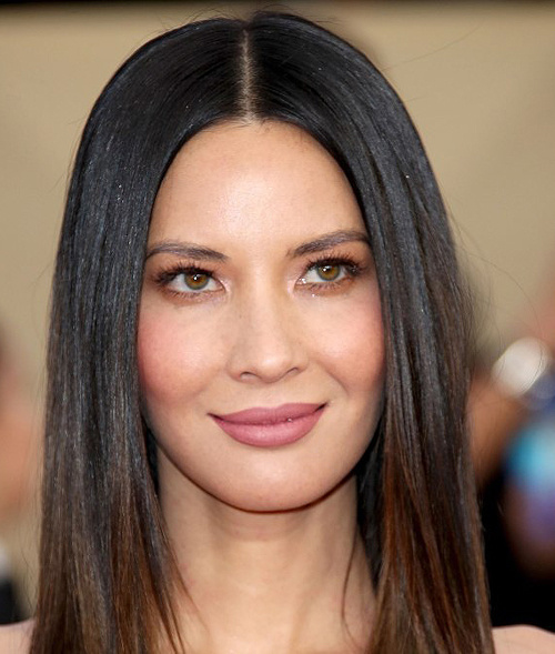 Cách dùng màu son nude dịp Valentine đẹp như sao