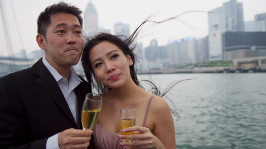 Nỗi lòng cay đắng của nhiều phụ nữ thừa thãi ở Hong Kong: 31 tuổi nhưng chưa biết hẹn hò là gì