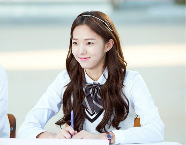 Sulli, Suzy và 15 ngôi sao tuổi Tuất đình đám của showbiz Hàn