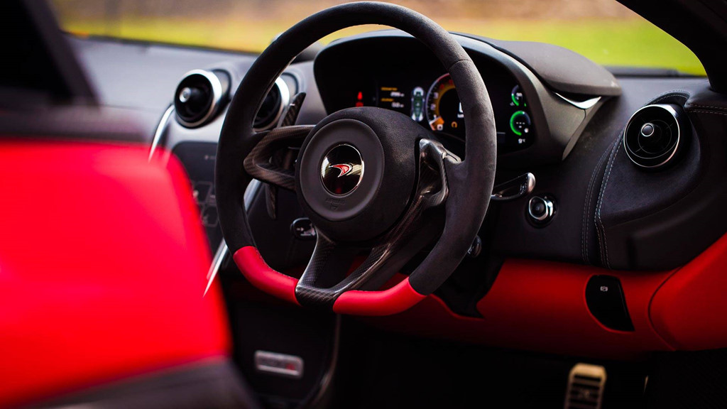 McLaren 570S phiên bản Valentine độc nhất