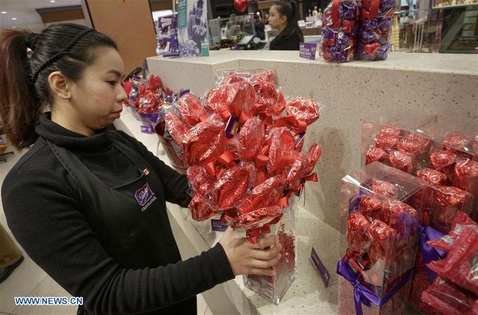 Không khí đón Valentine trên khắp thế giới