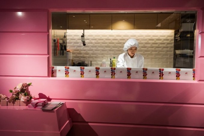 Không khí đón Valentine trên khắp thế giới