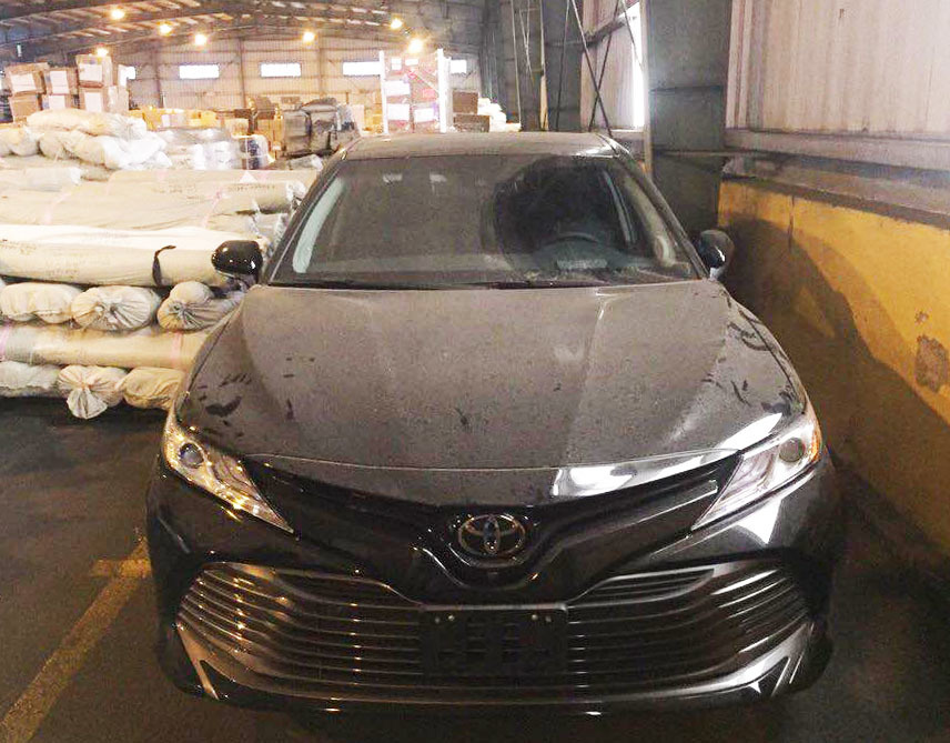 Toyota Camry thế hệ mới đầu tiên về Việt Nam giá gần 2,5 tỷ Toyota Camry thế hệ mới đầu tiên về Việt Nam giá gần 2,5 tỷ