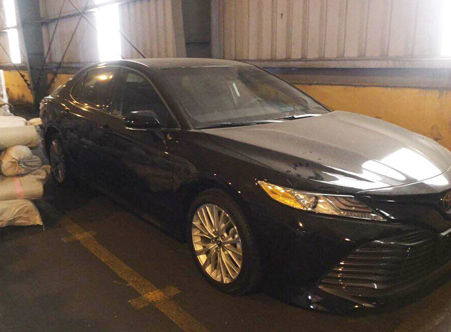 Toyota Camry thế hệ mới đầu tiên về Việt Nam giá gần 2,5 tỷ Toyota Camry thế hệ mới đầu tiên về Việt Nam giá gần 2,5 tỷ