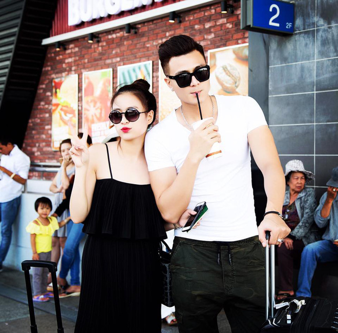 Hoàng Thùy Linh khoe ảnh chuẩn bị đón Tết cùng bố nhưng chàng trai giấu mặt lại được chú ý hơn cả