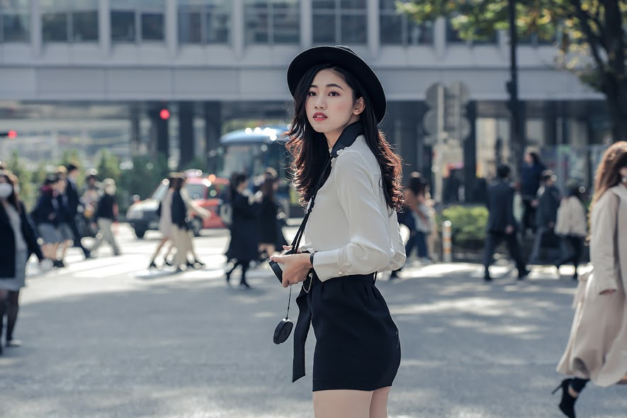 Á hậu Thanh Tú: Yêu cầu thủ như U23 Việt Nam cũng được