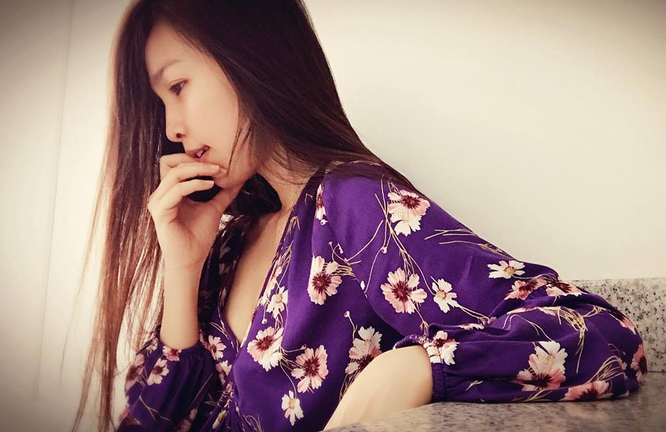 Vẻ quyến rũ của ca sĩ Hiền Thục tuổi U40 vẫn đốn tim đấng mày râu Vẻ quyến rũ của ca sĩ Hiền Thục tuổi U40 vẫn đốn tim đấng mày râu