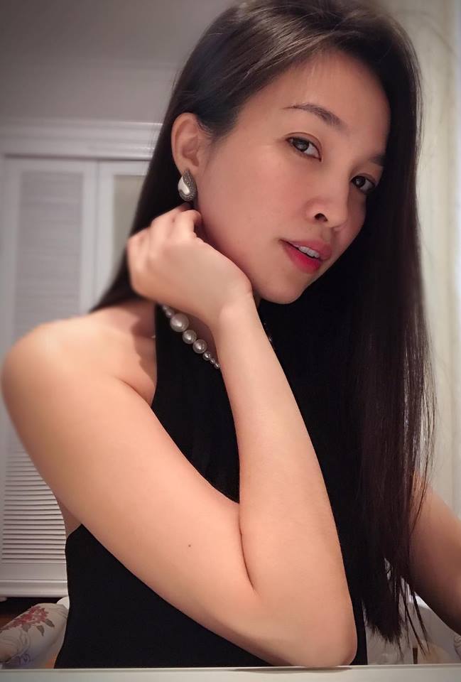 Vẻ quyến rũ của ca sĩ Hiền Thục tuổi U40 vẫn đốn tim đấng mày râu