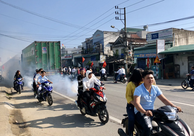 Quảng Ngãi: Đêm giao thừa pháo nổ vang trời, quái xế phi vun vút Quảng Ngãi: Đêm giao thừa pháo nổ vang trời, quái xế phi vun vút