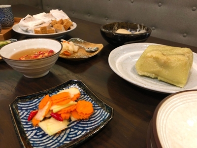 Đầu bếp gốc Việt gìn giữ mâm cỗ đón Tết ở Canada