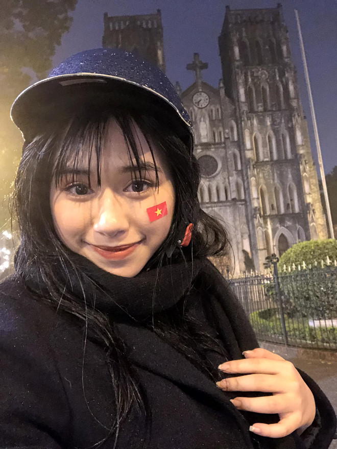 Dân mạng tìm kiếm cô gái xinh đẹp xuất hiện trong Táo quân 2018