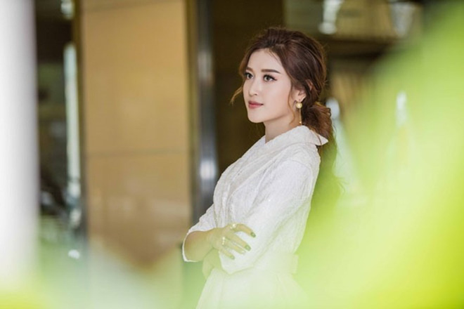 Á hậu Huyền My: Mùng 2 Tết, cả nhà tôi sẽ cùng nhau xuất ngoại lấy hên