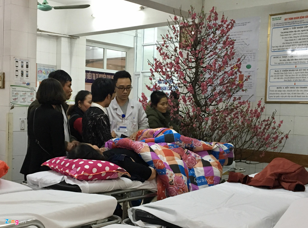 Năm mới vừa bắt đầu đã vội kết thúc vì những chén rượu mừng