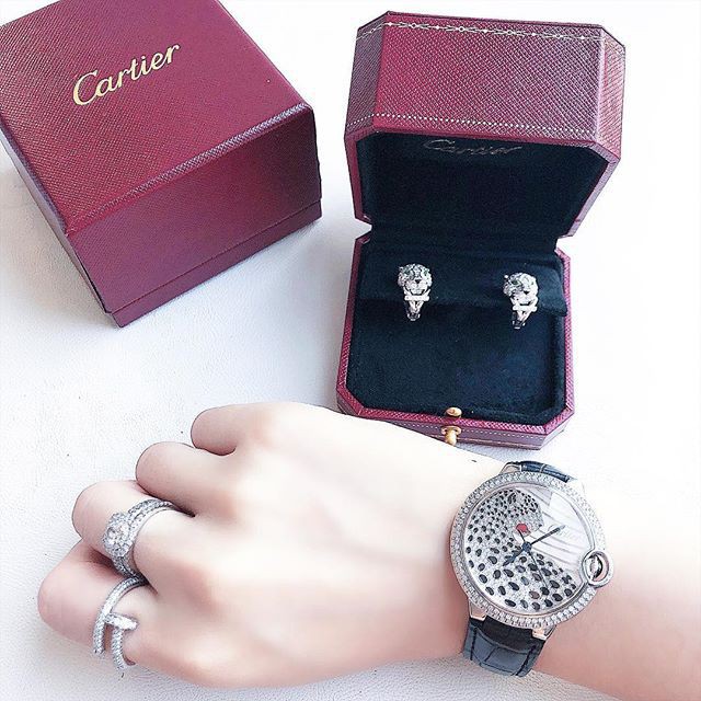 Tiểu thư hội con nhà giàu Việt than thở cũng xa xỉ hơn người: Ngồi giữa núi đồ hiệu vẫn lo không có đồ diện Tết Tiểu thư hội con nhà giàu Việt than thở cũng xa xỉ hơn người: Ngồi giữa núi đồ hiệu vẫn lo không có đồ diện Tết