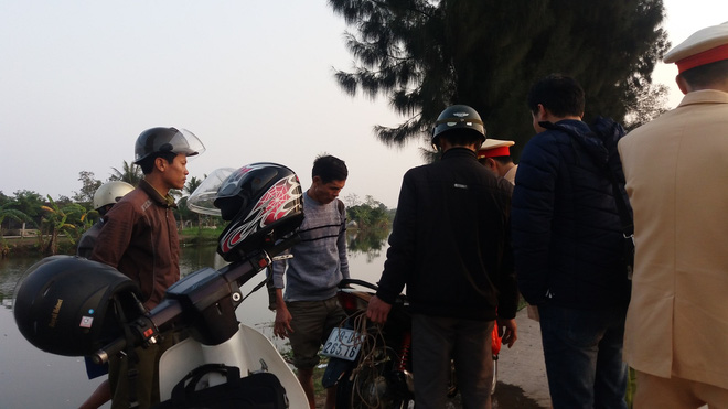 Ninh Bình: Đi chúc Tết, cả gia đình gặp tai nạn lao xuống sông