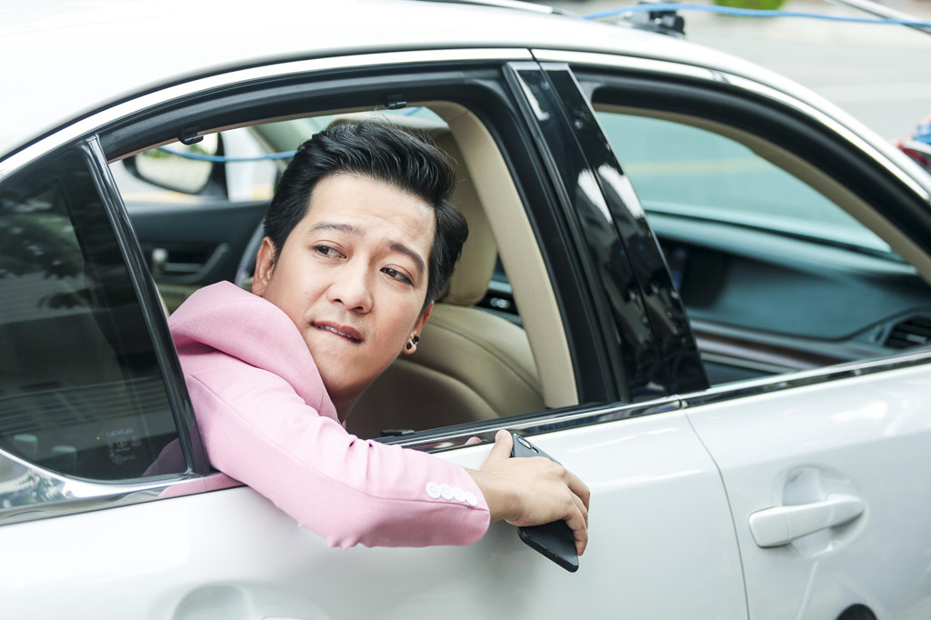 Siêu sao siêu ngố: Chiếc áo ngoại cỡ đối với Trường Giang