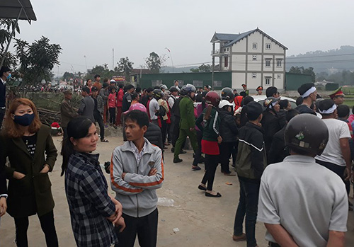 Nhiều người phản đối việc thực nghiệm hiện trường vụ tai nạn