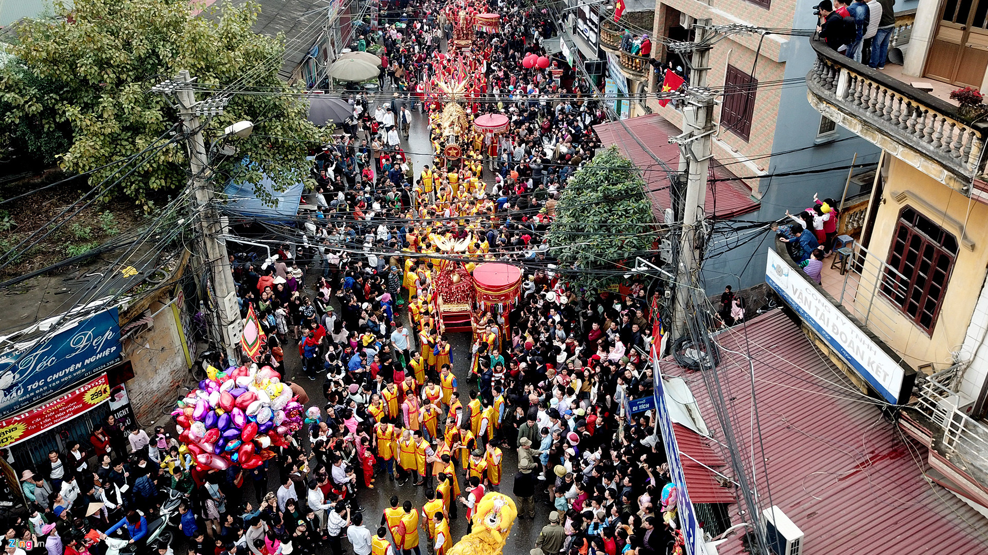 Rước pháo khổng lồ, tung hô quan đám tại hội Đồng Kỵ