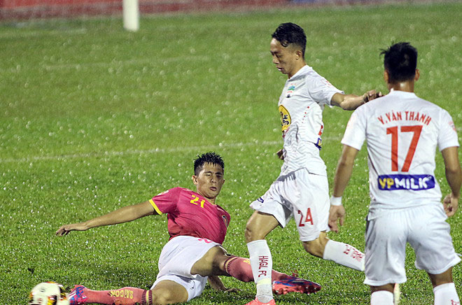 Trung vệ U23 Việt Nam về khoác áo đội bóng bầu Hiển