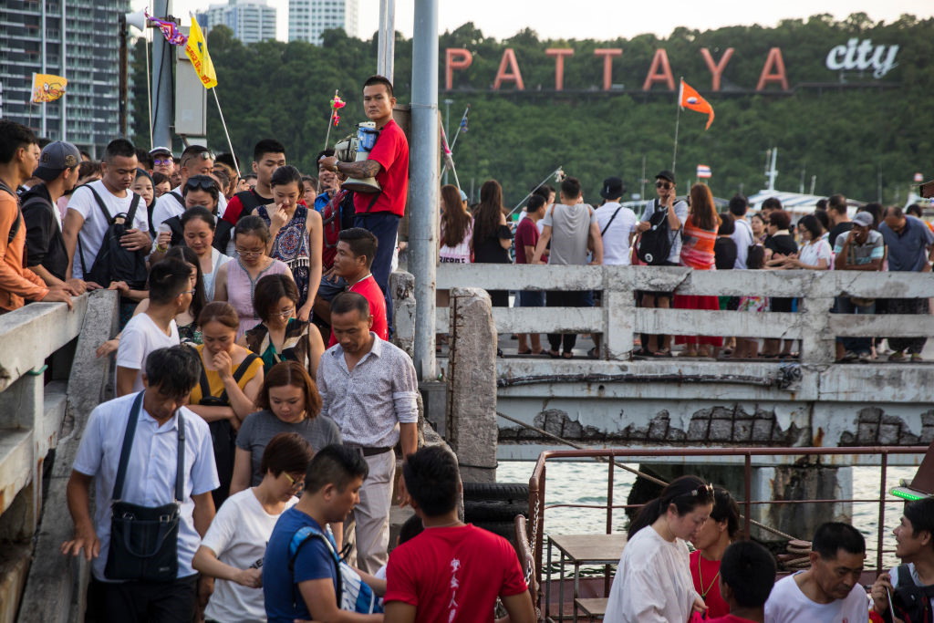 Trái đắng của cơn lốc du khách Trung Quốc tại Thái Lan