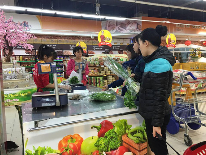 Rau xanh rẻ hơn trước Tết, thịt cá ế ẩm ít người mua