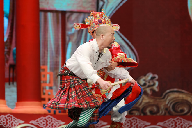 Tiết lộ bí mật đằng sau những trang phục ‘kỳ dị’ trong Táo Quân 2018