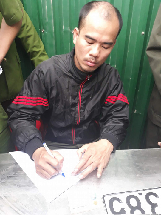 Thượng úy công an thừa nhận lái xe đeo biển giả gây tai nạn chết người